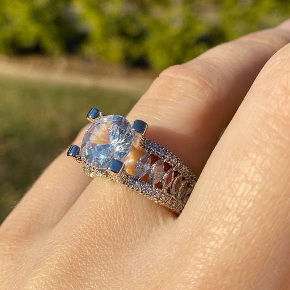 New Gorgeous 925 Silver Ring - Picture 7 of 11